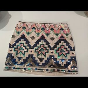 Express bead and sequence mini skirt.